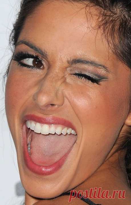 Сара Шахи Язык Рот Открытый