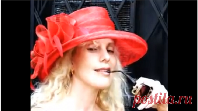 Джемма Халид - Девушка из Нагасаки 
Очаровательное исполнение этой песни! Бережное и трогательное... Женский взгляд на эту печальную историю. Заезженная плоская песенка вдруг заиграла красками и неожиданной экспрессией, откуда-то появи…