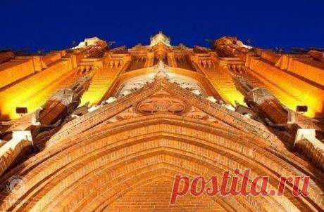 Собор Непорочного Зачатия Пресвятой Девы Марии
Самый большой католический собор в России.