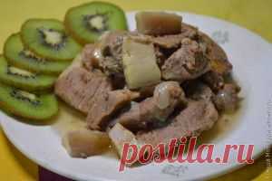 Мясо с киви в мультиварке