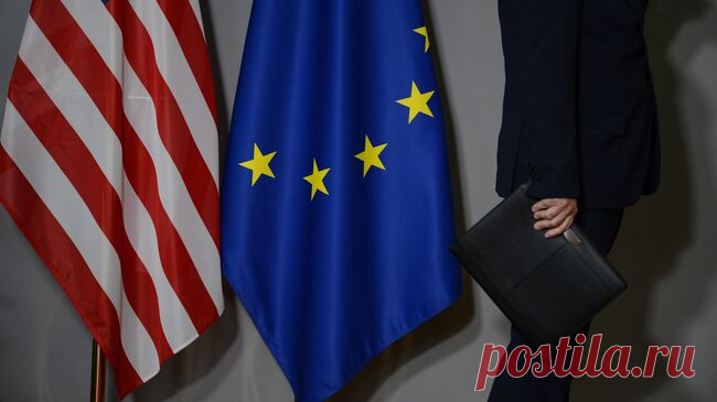 Захарова прокомментировала торговую сделку между ЕС и США