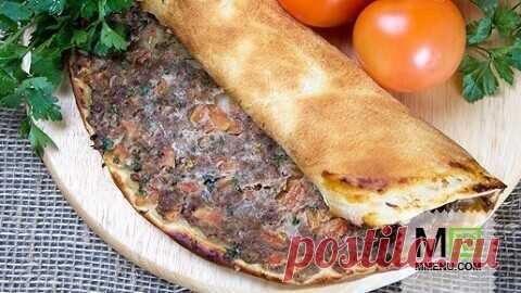 Лахмаджун (восточная пицца)