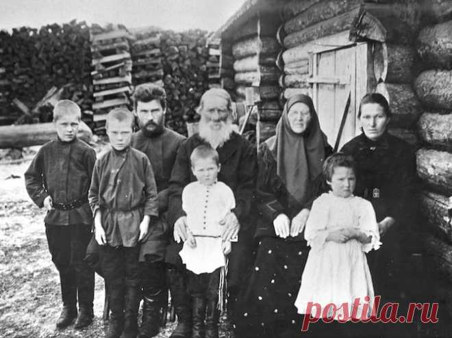 В представлении старообрядцев Беловодье - рай на земле, войти в который может только тот, кто чист душой. Беловодье называли Страной справедливости и благоденствия, но насчет того, где оно находится люди спорят до сих пор.