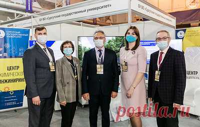 Сургутский университет представил цифрового двойника бурового раствора на выставке в Югре. Проект позволяет оценить более 10 параметров реагентики и процессов бурения скважин, снизить время лабораторных испытаний и повысить эффективность разрабатываемых технологий