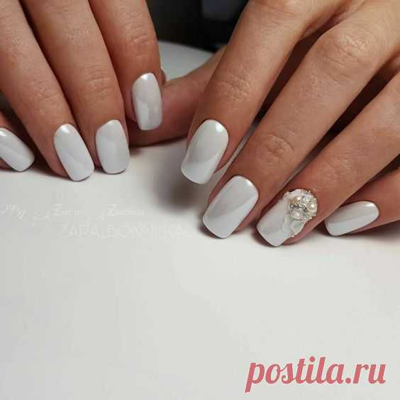 Светлый маникюр: 50 фото шикарных ногтей гель-лаком
