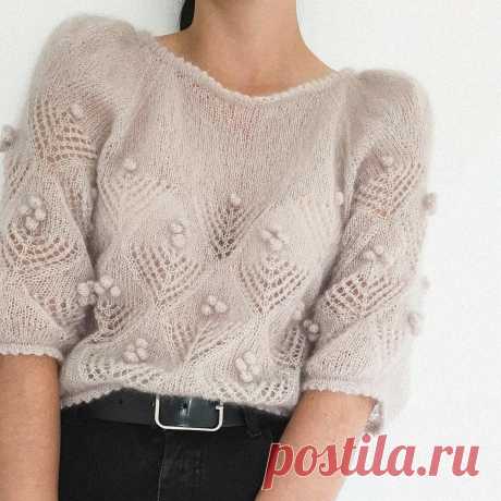 Шикарные мохеровые джемперы и кардиган. Работы рукодельниц и две модели из магазина + схемы |... Сейчас у меня на спицах растёт джемпер по мотивам модели Delpozo, вяжу из мохера на шёлке от фирмы Drops и наслаждаюсь процессом.