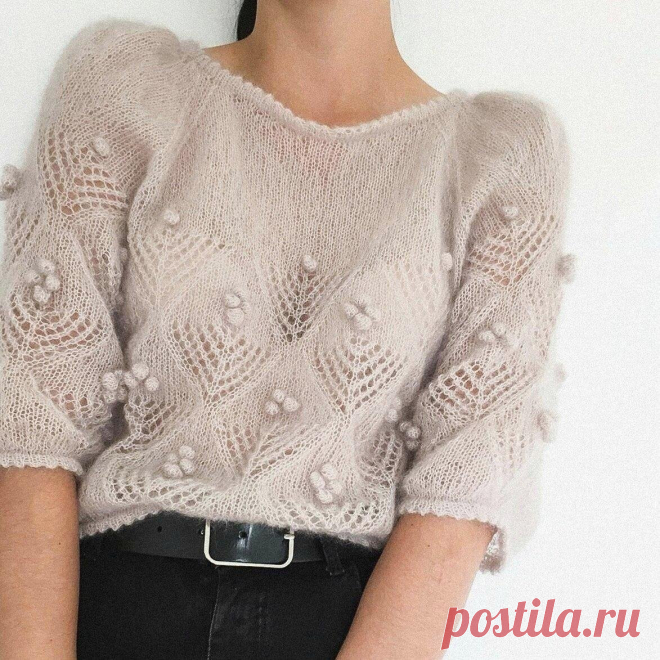 Шикарные мохеровые джемперы и кардиган. Работы рукодельниц и две модели из магазина + схемы |... Сейчас у меня на спицах растёт джемпер по мотивам модели Delpozo, вяжу из мохера на шёлке от фирмы Drops и наслаждаюсь процессом.
