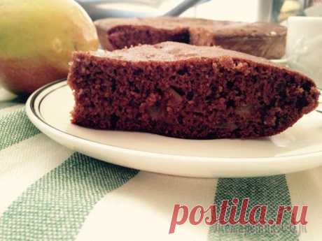 Шоколадный манник с яблоками
