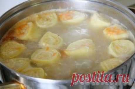 Вкусный куриный суп с сырными рулетиками