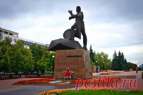 Вечная память и слава защитникам Отечества- нашим доблестным Уральским танкистам! Мы помним ваш подвиг и чтим вашу память!