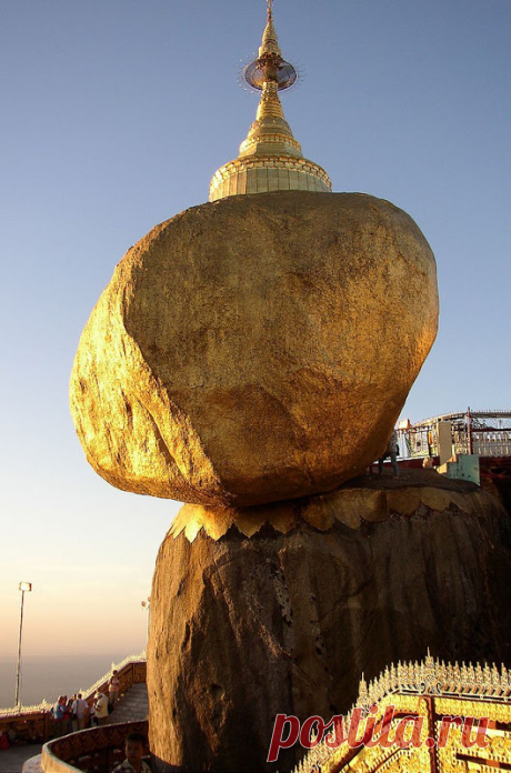 10 Famous Balancing Rocks Around the World | Amusing Planet