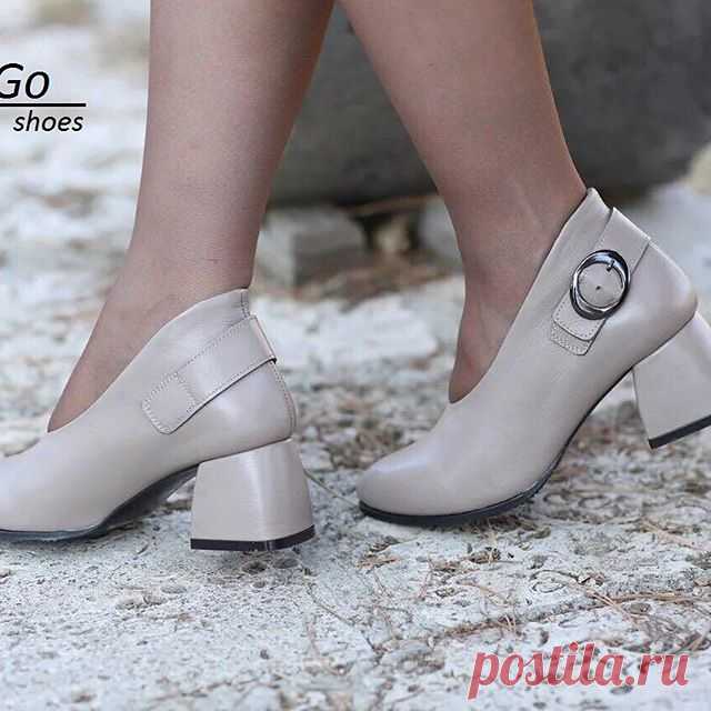 На изображении может находиться: обувь, текст «PoGo shoes»