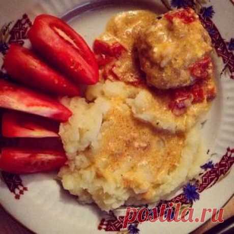 Тефтели в сметанно-томатном соусе - кулинарный рецепт