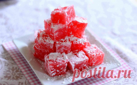 Клубничный рахат-лукум - Пошаговый рецепт с фото своими руками Клубничный рахат-лукум - Простой пошаговый рецепт приготовления в домашних условиях с фото. Клубничный рахат-лукум - Состав, калорийность и ингредиенти вкусного рецепта.