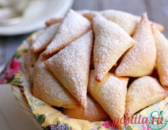 Сдобные треугольники с изюмом и орехами