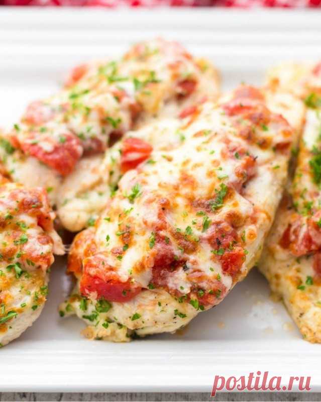 ​Куриные отбивные, запечённые с помидорами и сыром — Sloosh – кулинарные рецепты
