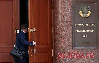 МИД Белоруссии потребовал от Польши сократить число сотрудников генконсульства в Гродно. В МИД страны заявили, что Минск не видит смысла пребывания в Белоруссии офицера связи польской погранслужбы