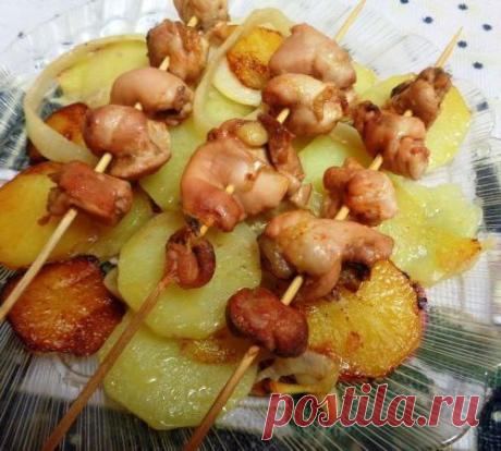 Куриный шашлычок с картофелем в духовке