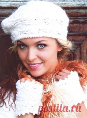 Берет и митенки крючком