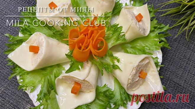 Съедается ПОДЧИСТУЮ Сыр 8 ломтиковКуриное филе 1 штЯйцо 1 штСырок плавленный (типа Карат) или твердый 80грЧеснок 2 зубчикаМАйонезСоль, перец по вкусуДля украшения: морковь или болгарский перец, зелень.