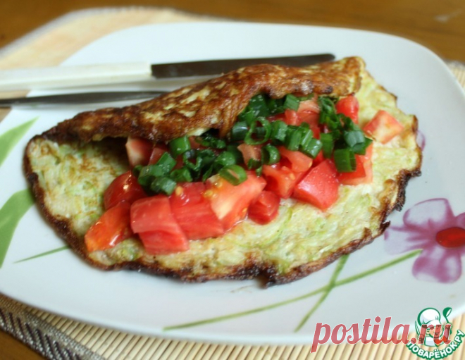 Кабачковый омлет с сыром и помидором – кулинарный рецепт
