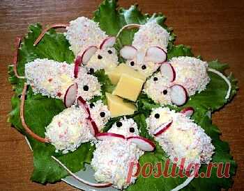 сырная закуска (крабовые палочки,сыр,яйца,чеснок)