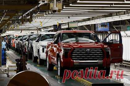 Ушедшая из России компания установила рекорд производства автомобилей. Автоконцерн Toyota Motor выпустил в первом полугодии 2023 года рекордные 5,63 миллиона машин марок Toyota, Daihatsu и Hino, что на 10,3 процента больше, чем за первые шесть месяцев прошлого года. Рост произошел за счет производства Toyota, составившего 4,83 миллиона. Авто других марок, наоборот, изготовили меньше.