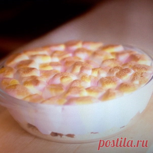 Американский десерт смор (S’more).