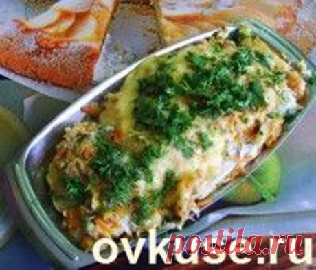 Филе морского окуня с грибным соусом.