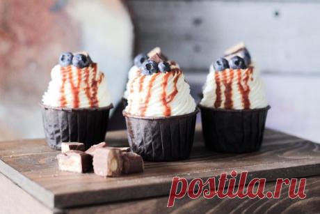 Капкейки «Пряный Латте» 

Новый бомбический рецепт капкейков от Ксении Семеренко. Вкус этих капкейков скрасит даже самый унылый осенний вечер. Только представьте, за окном бушует непогода, а в вашем доме витает аромат кофе и пряностей. Как уютно и тепло сразу становится. Согласитесь, веская причина приготовить этих малышей.
Ингредиенты на 12 капов:
Показать полностью…