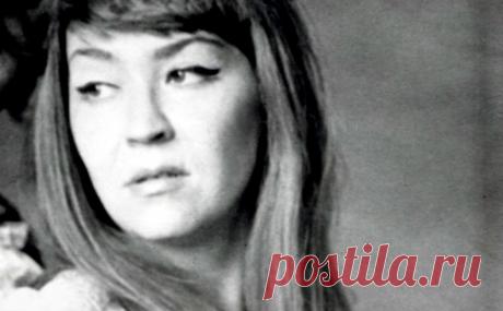 Умерла актриса Вера Молчанова. Актриса Театра на Покровке Вера Молчанова умерла на 82-м году жизни, сообщила пресс-служба театра.