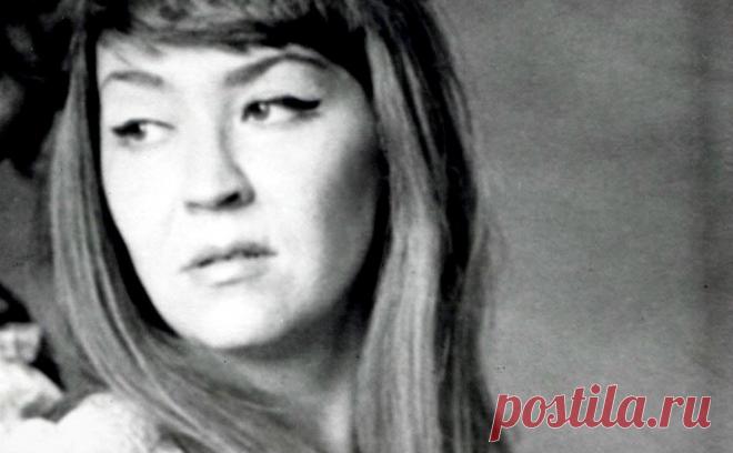 Умерла актриса Вера Молчанова. Актриса Театра на Покровке Вера Молчанова умерла на 82-м году жизни, сообщила пресс-служба театра.