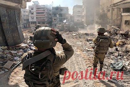 ЦАХАЛ рассказал об имеющихся разведданных о местонахождении заложников в Газе. Израильские военные располагают разведывательной информацией о местонахождении заложников в секторе Газа. Об имеющихся разведданных рассказал пресс-секретарь Армии обороны Израиля (ЦАХАЛ) в резерве Джонатан Конрикуc. Однако раскрывать подробности он не стал из-за деликатности вопроса.