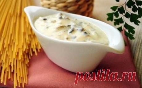 Самые вкусные соусы
1. Сацебели
Ингредиенты:
● Томатная паста (густая) — 200 г
● Вода — 200 г
● Кинза — 2 пуч.
● Чеснок — 4-5 зуб.
● Аджика (не соус, а приправа в баночке) — 1 ч. л.
● Уксус (столовый) — 1 ч. л.
● Соль (по вкусу) — 1 ч. л.
● Перец чёрный (молотый) — 0,25 ч. л.
● Хмели-сунели — 1 ст. л.
Приготовление:
Режем кинзу мелко, добавляем к зелени чеснок, продавленный через чеснокодавилку, столовую ложку с верхом хмели-сунели, уксус, перец и аджику. Добавляем томат и...