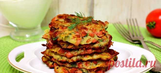 Картофельные оладьи с сыром, ветчиной и мясом - рецепты из пюре. Как приготовить картофельные оладьи без яиц?