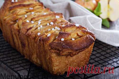 Сладкий пирог-гармошка с яблоком и корицей