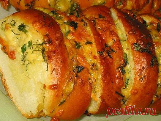 Настоящая вкуснятина — хрустящий запеченный батон с сыром и чесноком 




Вам понравится!









Ингредиенты:
вчерашний батон,сыр — 100 гр,сливочное масло — 100 грчеснок — 2-3 зубчиказелень петрушки и укропа по вкусу.
Приготовление:
 
Натираем сыр на терке, выдавлива…