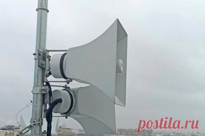 В Харькове прогремела серия взрывов. Сирены воздушной тревоги звучат в Киевской, Винницкой, Черкасской и Харьковской областях Украины.