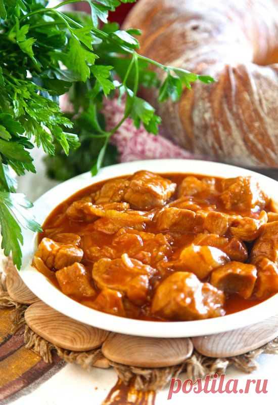 Венгерский пёркёльт (pörkölt) из свинины "Дунайский трактир"