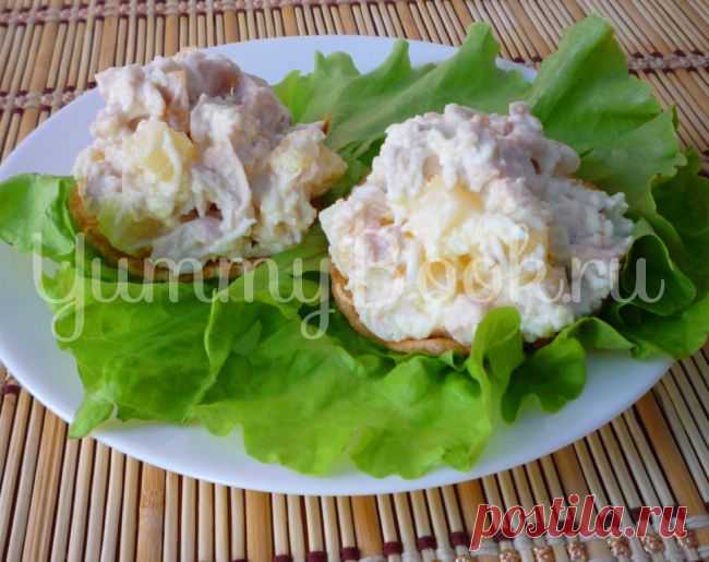 Салат с копченой грудкой и ананасами - пошаговый рецепт с фото