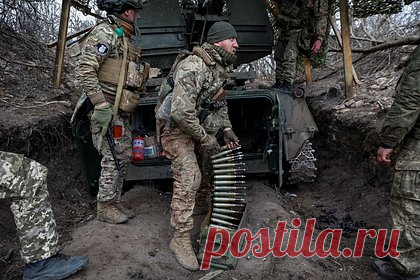 Американский офицер охарактеризовал роль США в украинском конфликте. Американский подполковник в отставке Дэниел Дэвис заявил, что США позорятся в конфликте на Украине и не могут признать поражение. По словам военного, расплачивается за это украинский народ. «Я считаю аморальным продолжать побуждать их идти воевать, потому что пути к победе нет», — заявил Дэвис.