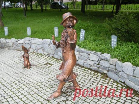 ПАМЯТНИКИ МУЛЬТИПЛИКАЦИОННЫМ ПЕРСОНАЖАМ И ГЕРОЯМ СКАЗОК