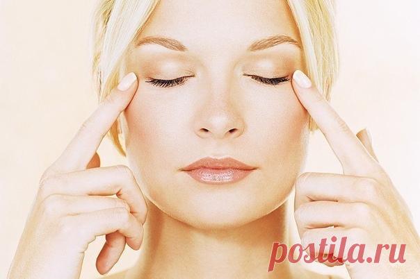 Мышцы лица можно тренировать, как и мышцы тела. 

8 упражнений для лица — и результаты впечатляющие! Первые результаты видны уже через 2 недели! Вы готовы приступить к упражнениям? 

1. Упражнение для лба.
Показать полностью…