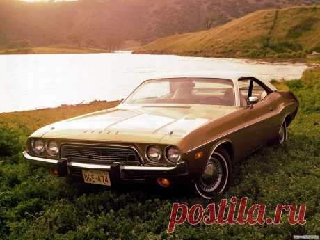 Dodge Challenger-1974г