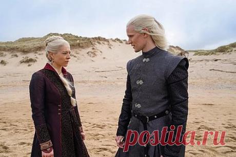 В HBO сообщили о возможных сроках выхода нового сезона «Дома дракона». Контент-директор HBO Кейси Блойс намекнул, что второй сезон сериала «Дом дракона» выйдет не раньше лета 2024 года. При этом Блойс не раскрыл точную дату премьеры, однако назвал предположение журналистов о времени релиза «неплохим». Также он отметил, что сериал не сможет стать номинантом на премию «Эмми 2024».