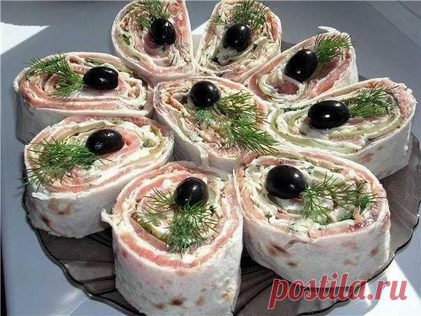 20 самых вкусных начинок для рулета из лаваша!
