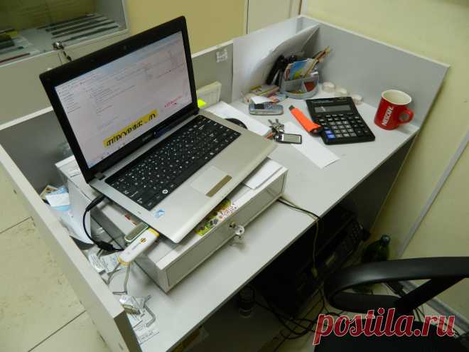 Так вот выгледело первое рабочее место кассира.