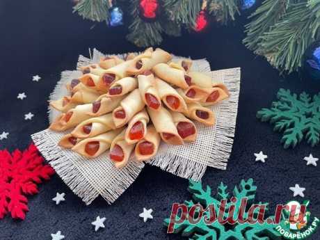 Мини-печенье с мармеладом

Вкусное песочное печенье на скорую руку, рецепт которого очень прост, получается ароматным, нежным и рассыпчатым. С таким печеньем удастся не только попить чая в домашнем кругу и удивить гостей, но и угостить колег по работе. Идеально подойдет для сладкого стола в школе или небольших пакетиков с подарками.

Источник: https://www.povarenok.ru/recipes/show/174260