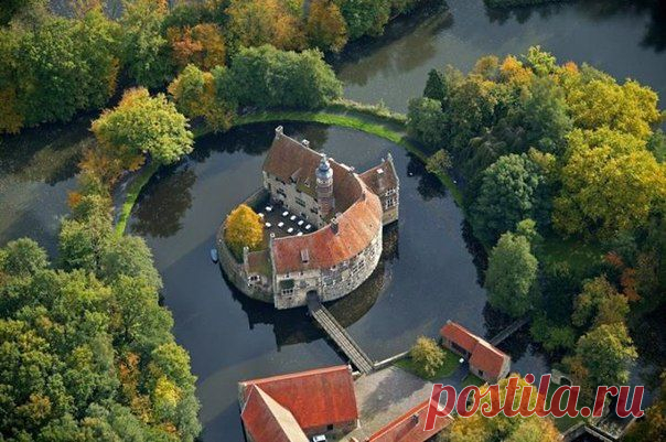 Замок Vischering, Германия | Диван Клуб
