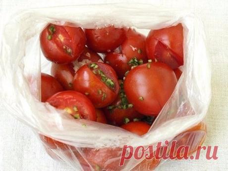 Малосольные помидоры в пакете | Печем и варим